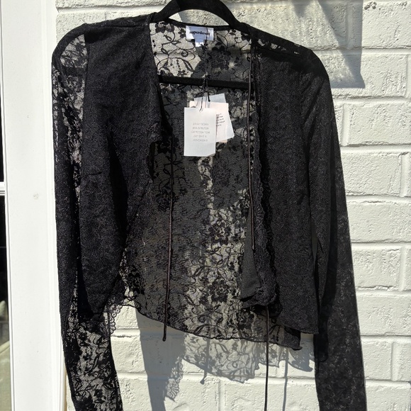 Superdown Anahi Wrap lace top black Small - Picture 9 of 12